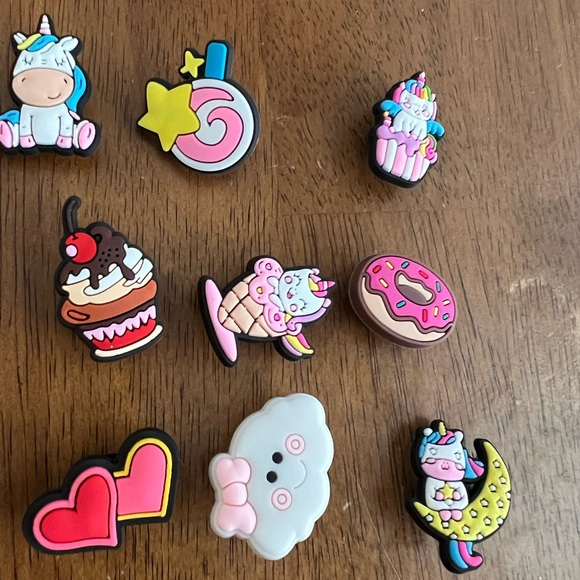 NEW Bundle 20 Piece Unicorn Themed Crocs Shoe Charms - Picture 4 of 7